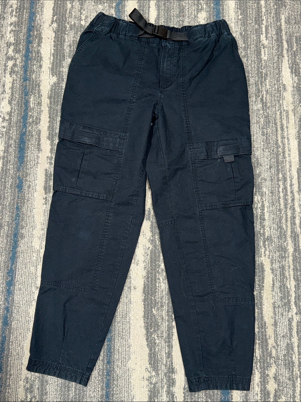 Size 10 Columbia women's Black Cargo Pants Utility Pocket. Heavy outdoor use